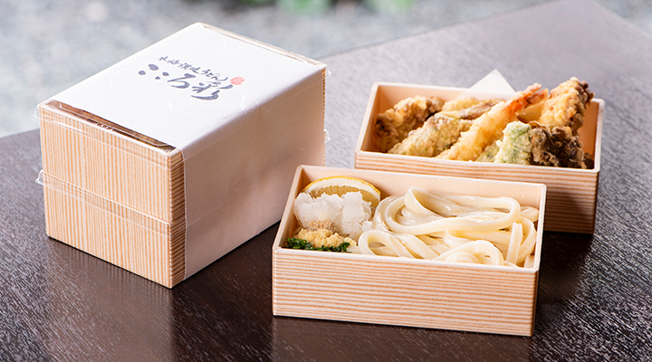 お持ち帰りの天ぷら・ご飯